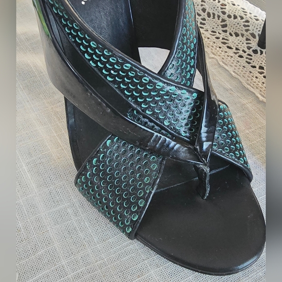 L.A.M.B. 4 inch size 8 heels - Picture 8 of 8